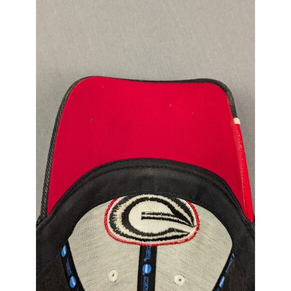 Georgia Bulldogs Hat Adjustable Cap Black Red One Size NCAA Captivating Headgear - Picture 11 of 12